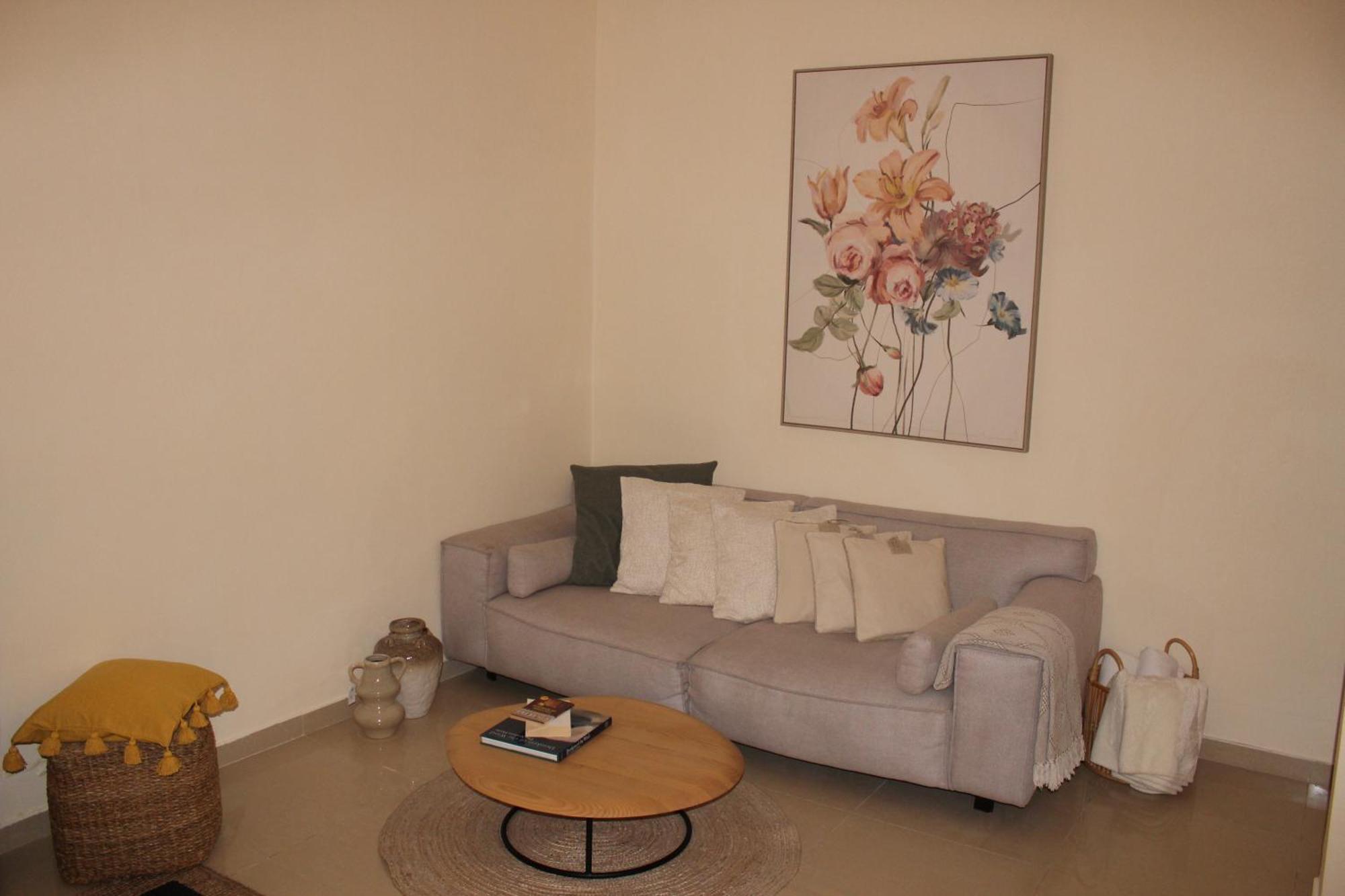 Boho Style Cozy 1 Bhk *
